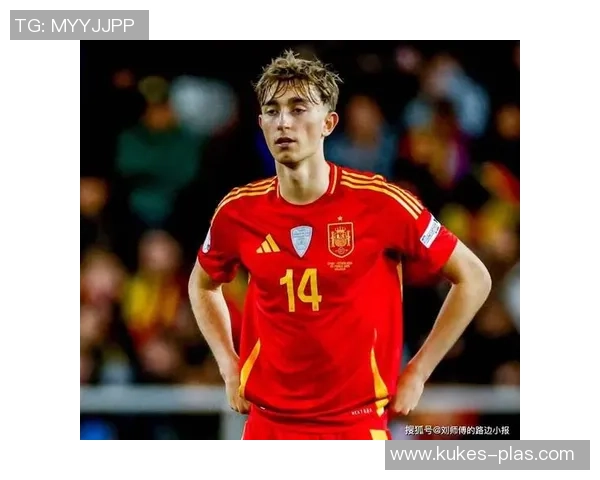 22号球衣足球明星的传奇故事与辉煌成就揭秘 22号球衣足球明星的传奇故事与辉煌成就揭秘