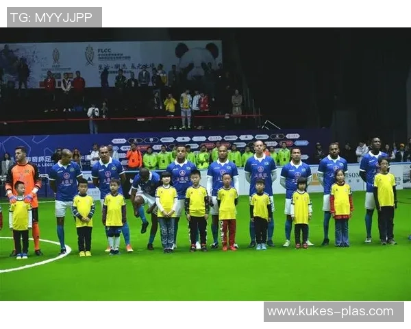 中国足球明星携手综艺舞台展现风采与魅力的精彩旅程